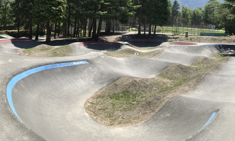 Pumptrack-enrobe-Aigueblanche