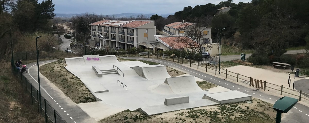 Skatepark-Mondragon-Stonepark-Béton