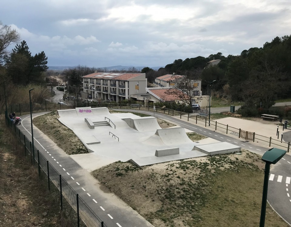 Skatepark-Mondragon-Stonepark-Béton