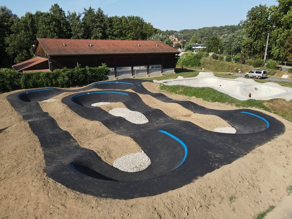 Pumptrack en enrobé E2SCompany Chatillon d'Azergues