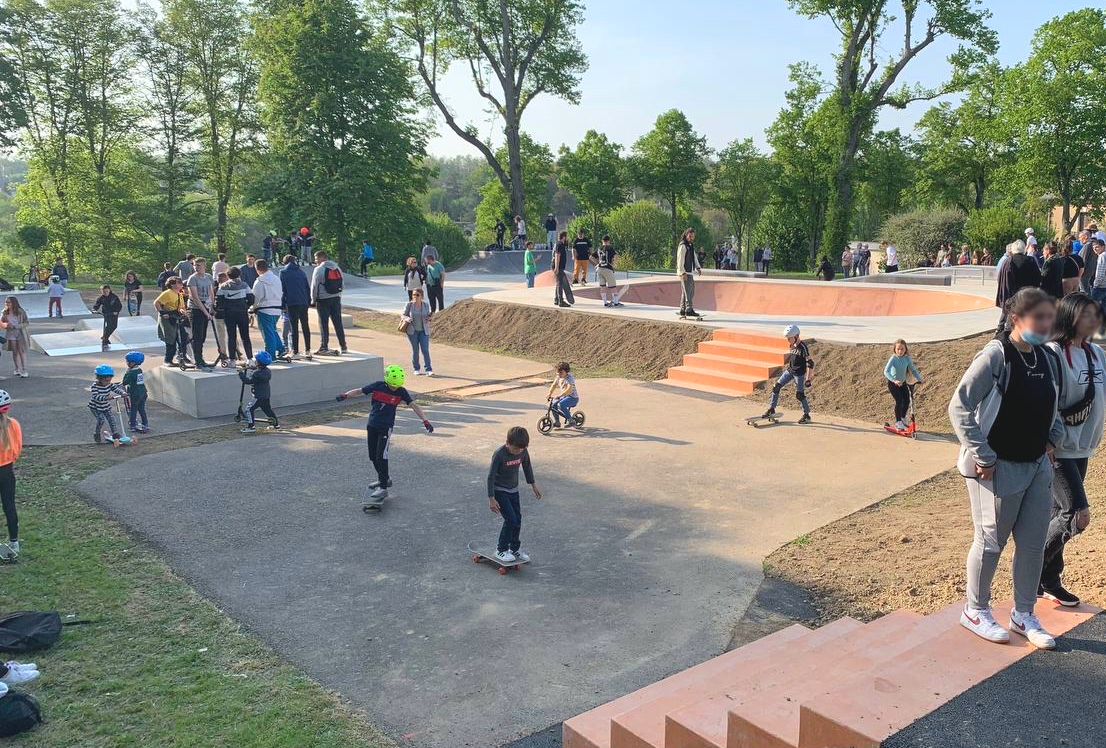 Skatepark de Conches-en-Ouche, zones kids, street et bowl